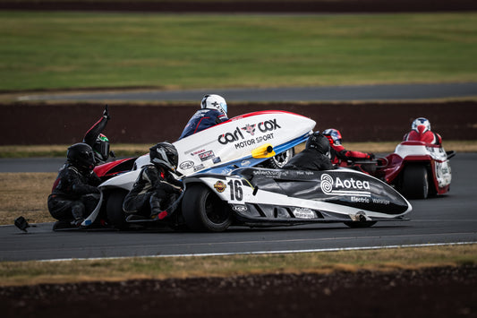 Drama at Taupō: Barry Smith Secures P2 in New Zealand Sidecar Championship Finale